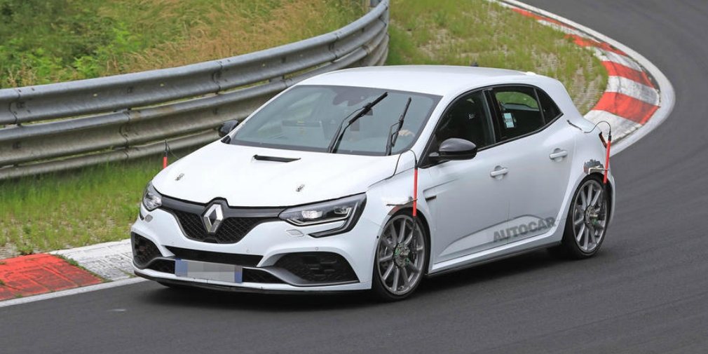 Renault начала готовить новый Megane RS к рекорду на Нюрбургринге