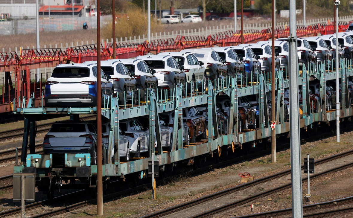 Wolfgang Rattay / Reuters