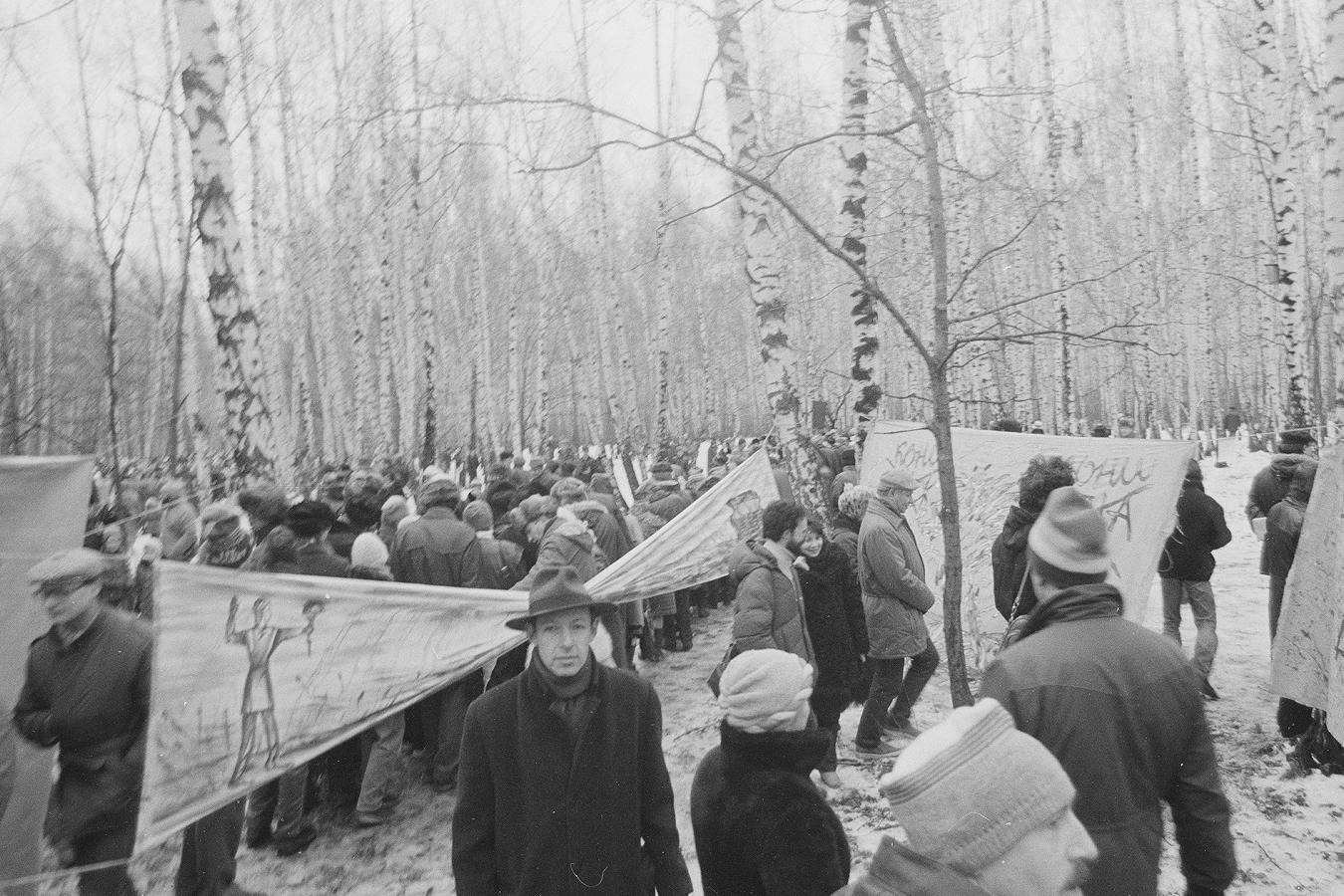 Иосиф Бакштейн на выставке &laquo;Битца за искусство&raquo;. Москва, 1986