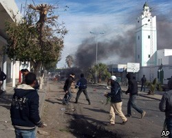 В Тунисе идут бои между силами безопасности и охраной президента