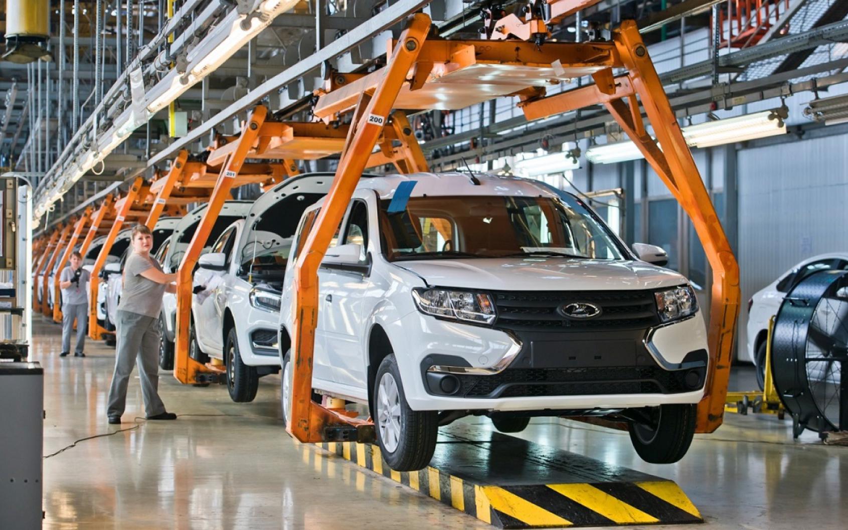 АвтоВАЗ перезапустил производство Lada Largus