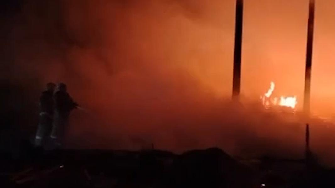 Пожар в шести домах в Самарской области потушили