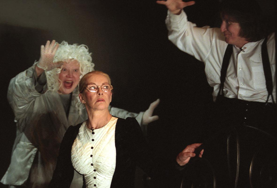 Предпремьерный показ комедии &laquo;Квартет&raquo;&nbsp; в Центре оперного пения Галины Вишневской, 2003 год