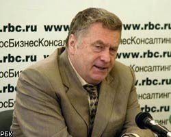 В.Жириновский избил на теледебатах представителя А.Богданова