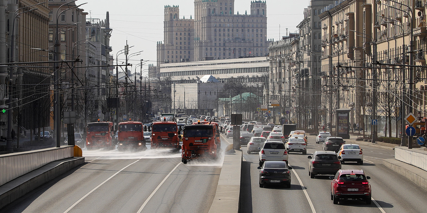 На дорогах жутко. Репортаж из пустой Москвы :: Autonews