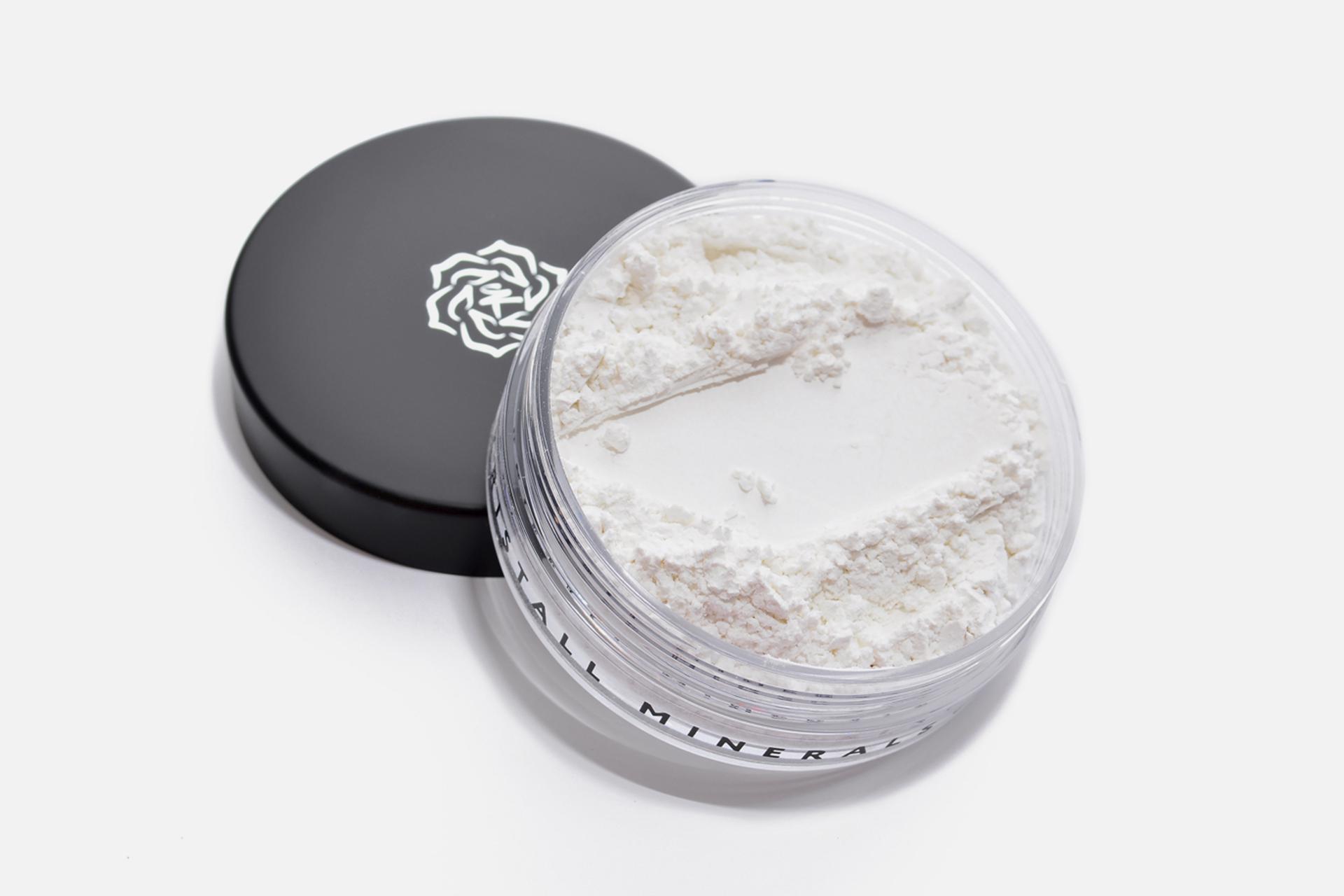 Финишная пудра с HD-эффектом, Kristall Minerals, 1390 руб. (kmcosmetics.ru)