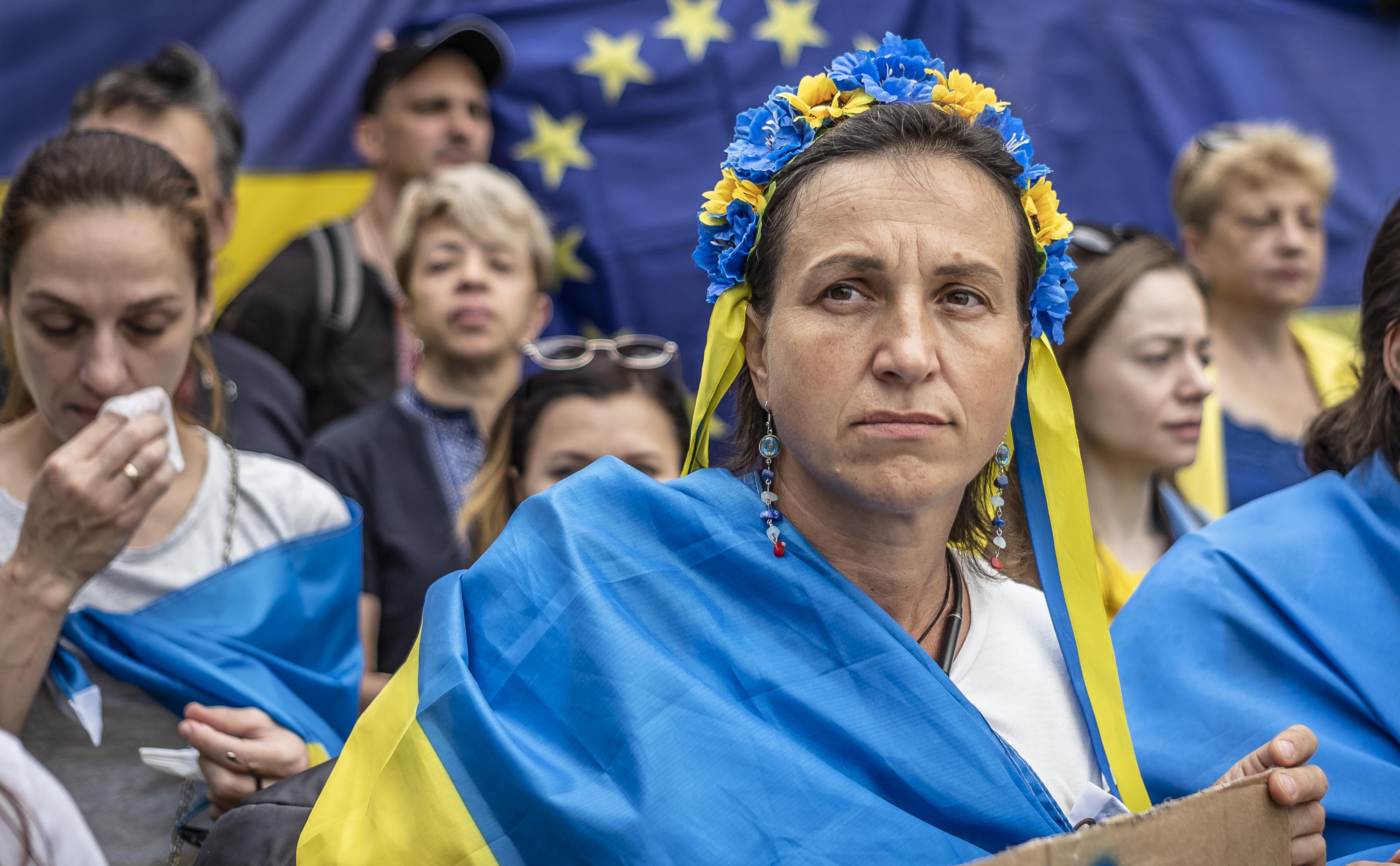 ЕК пообещала Киеву помощь на €18 млрд в форме «очень льготных кредитов»"/>













