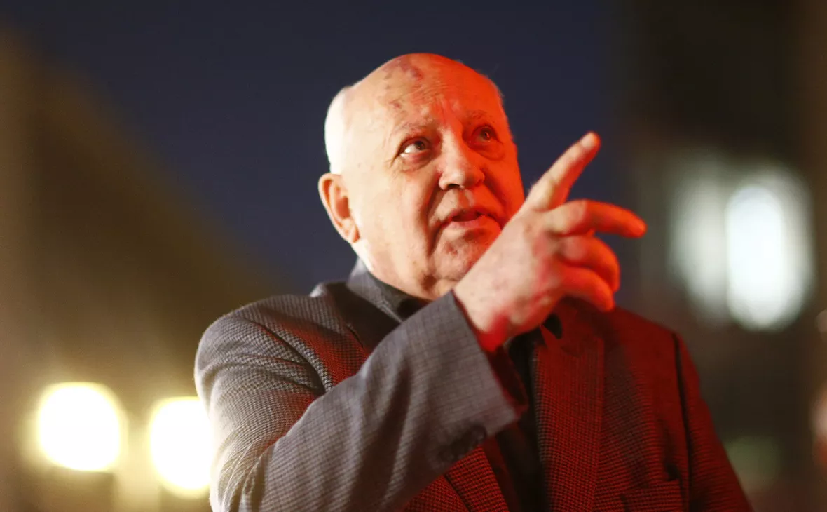 Hannibal Hanschke / Reuters