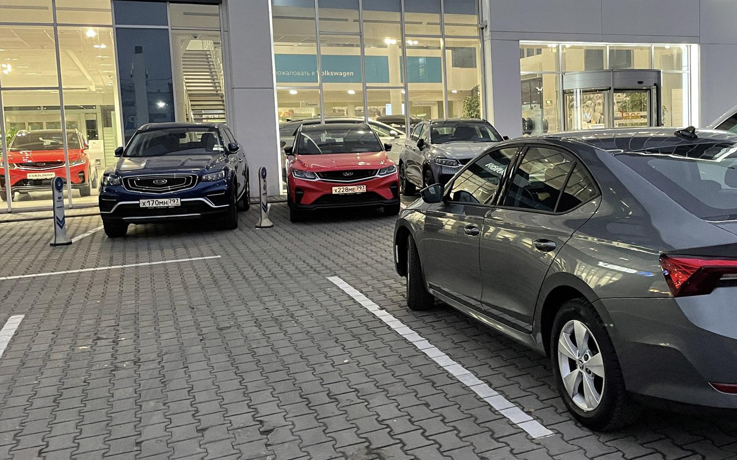 Продажи новых автомобилей в России выросли на 112%