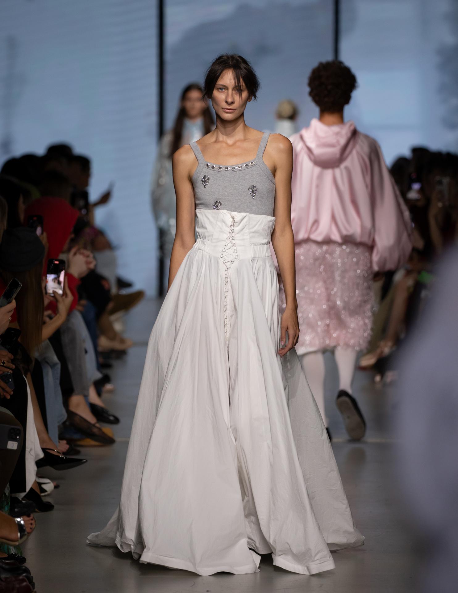 Показ Gapanovich