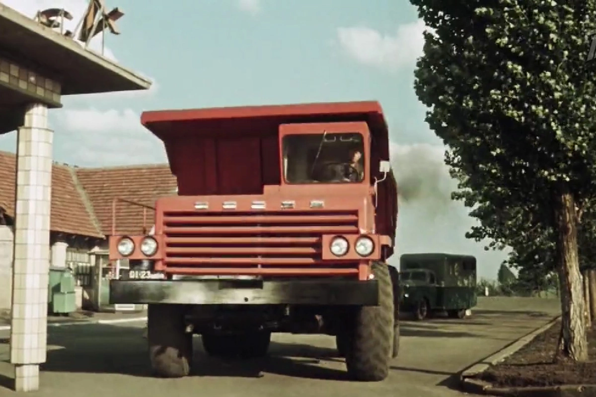 Кадр из фильма «Королева бензоколонки», 1962 год