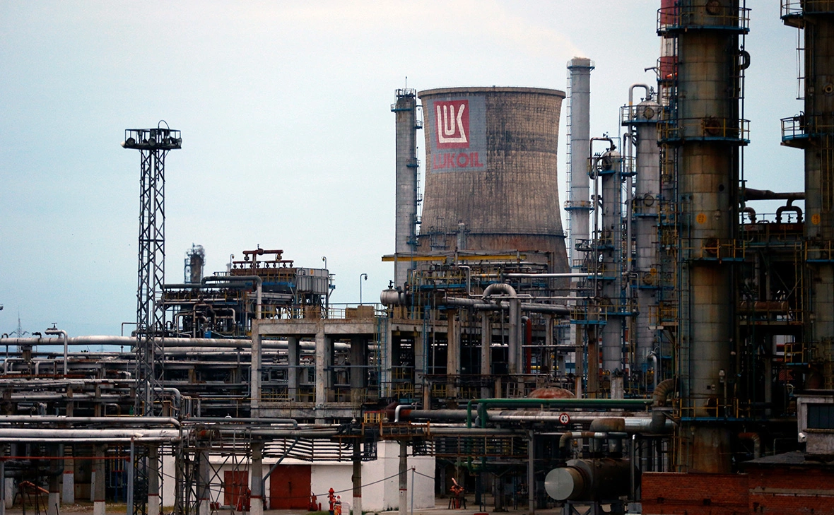 Bogdan Cristel / Reuters