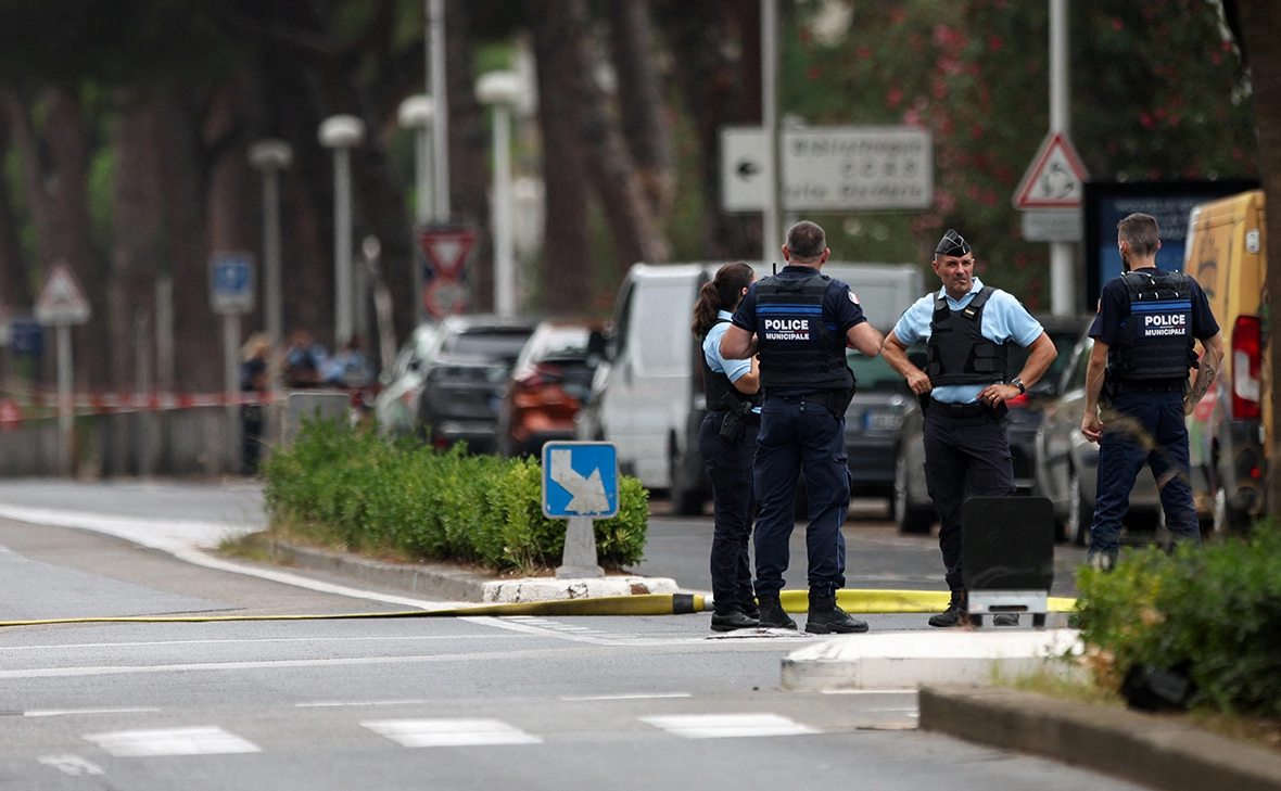 Manon Cruz / Reuters