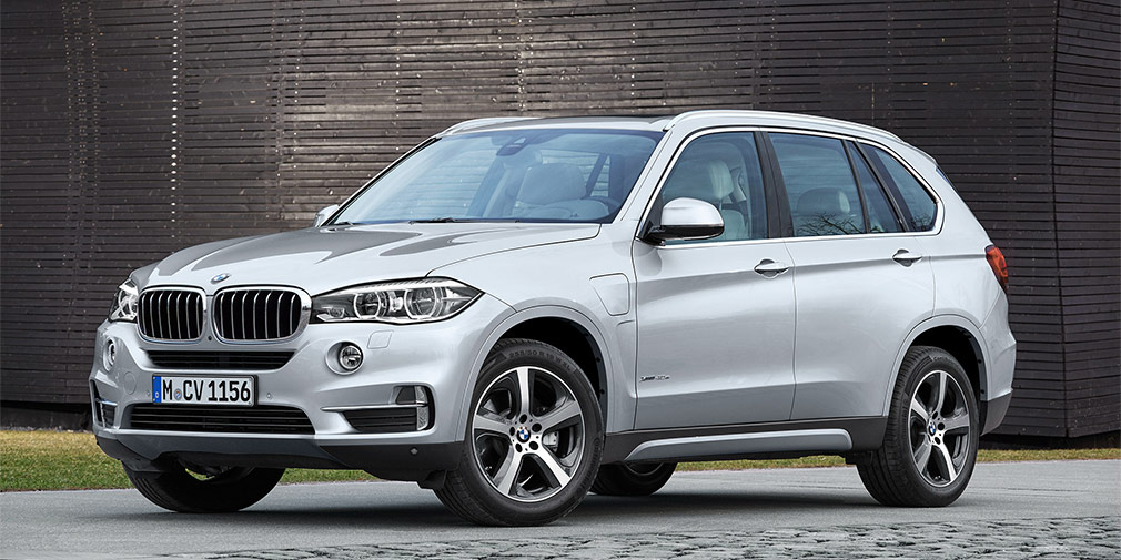 BMW X5

В случае принятия новых акцизных ставок, все версии BMW X5 могут резко прибавить в цене от 104 тыс. руб. (25d, 218 л.с.) до 245 тыс. руб. (50i, 450 л.с.).
