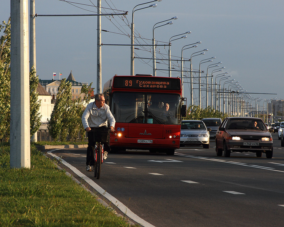 В Казани вводят безналичную оплату проезда в автобусах