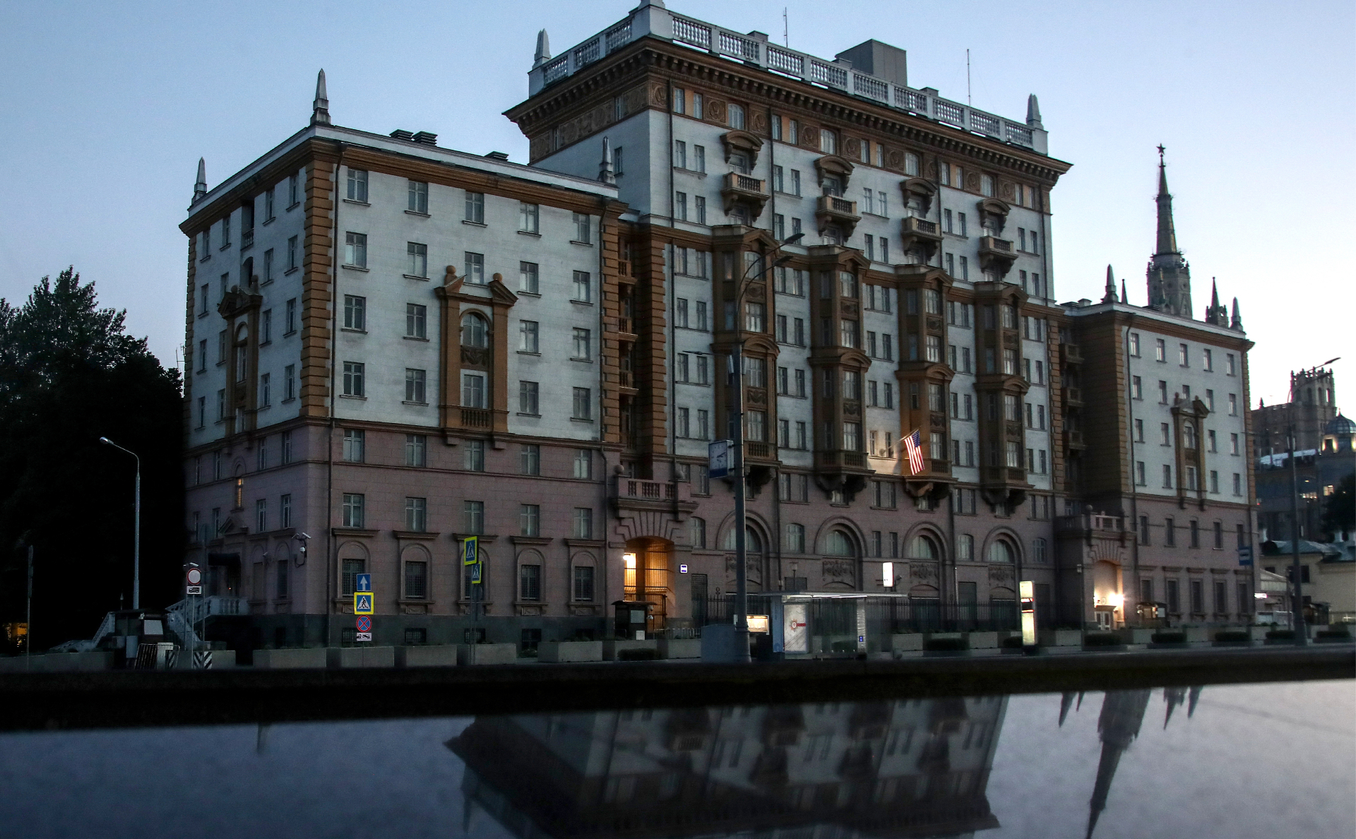 Здание посольства США в России