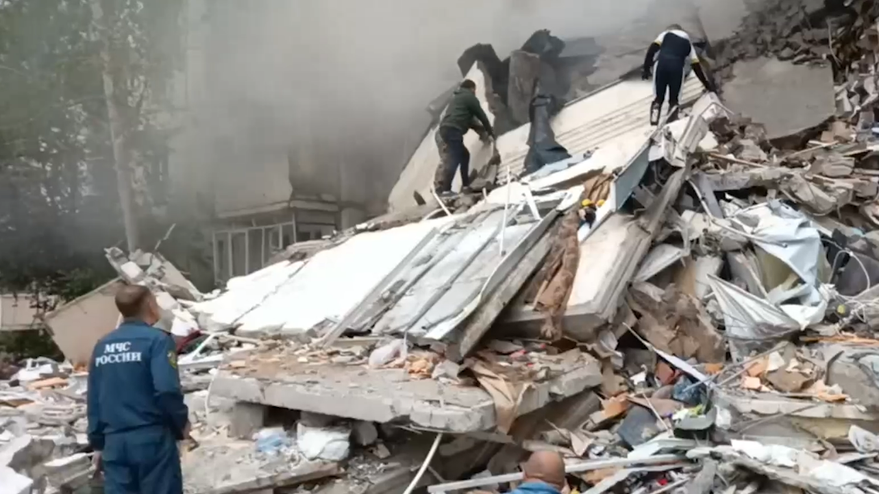 Обрушение жилого дома в Белгороде после обстрела. Главное