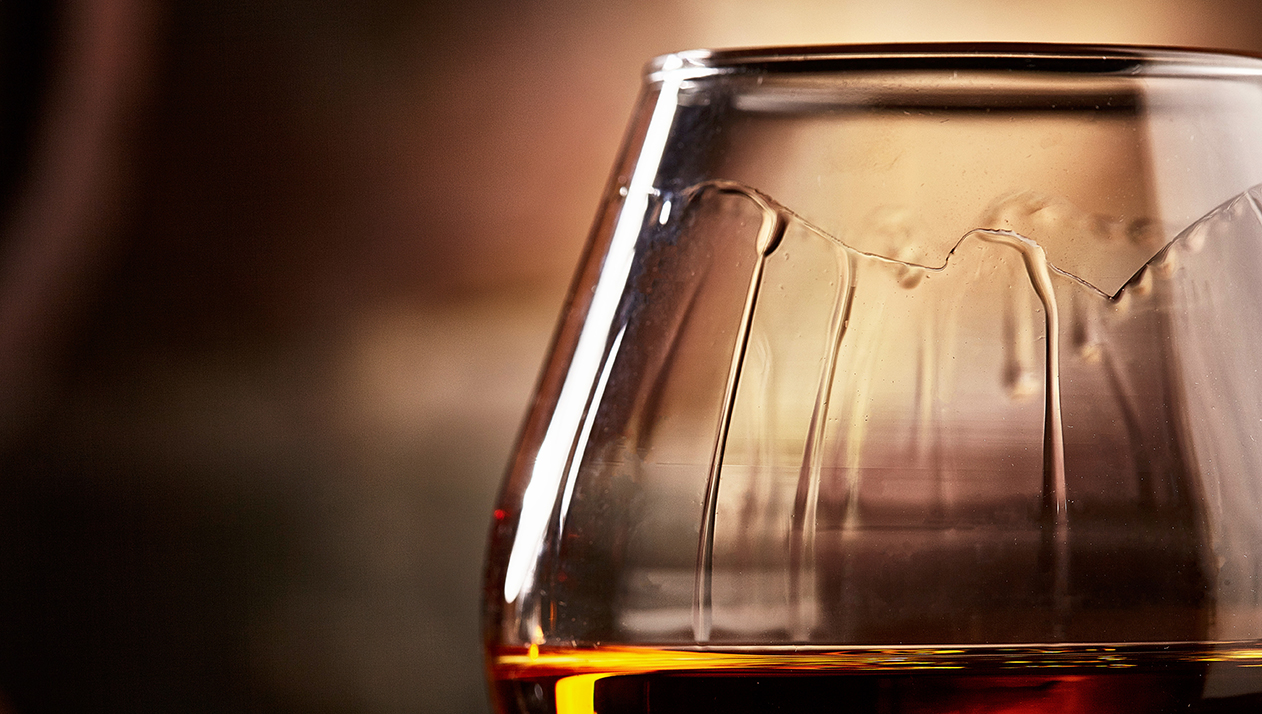 Канадский регион решил распродать все запасы алкоголя из США