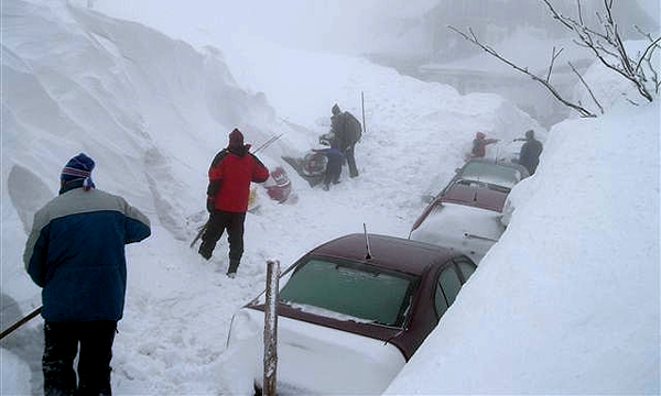 В Дагестане из снежного плена спасены 45 человек в 12 автомобилях