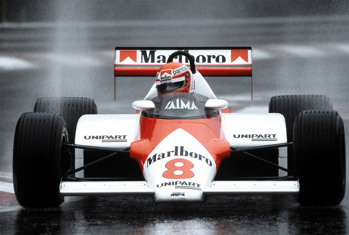 Ники Лауда (Австрия/McLaren Ford) в своей машине, 1983 год