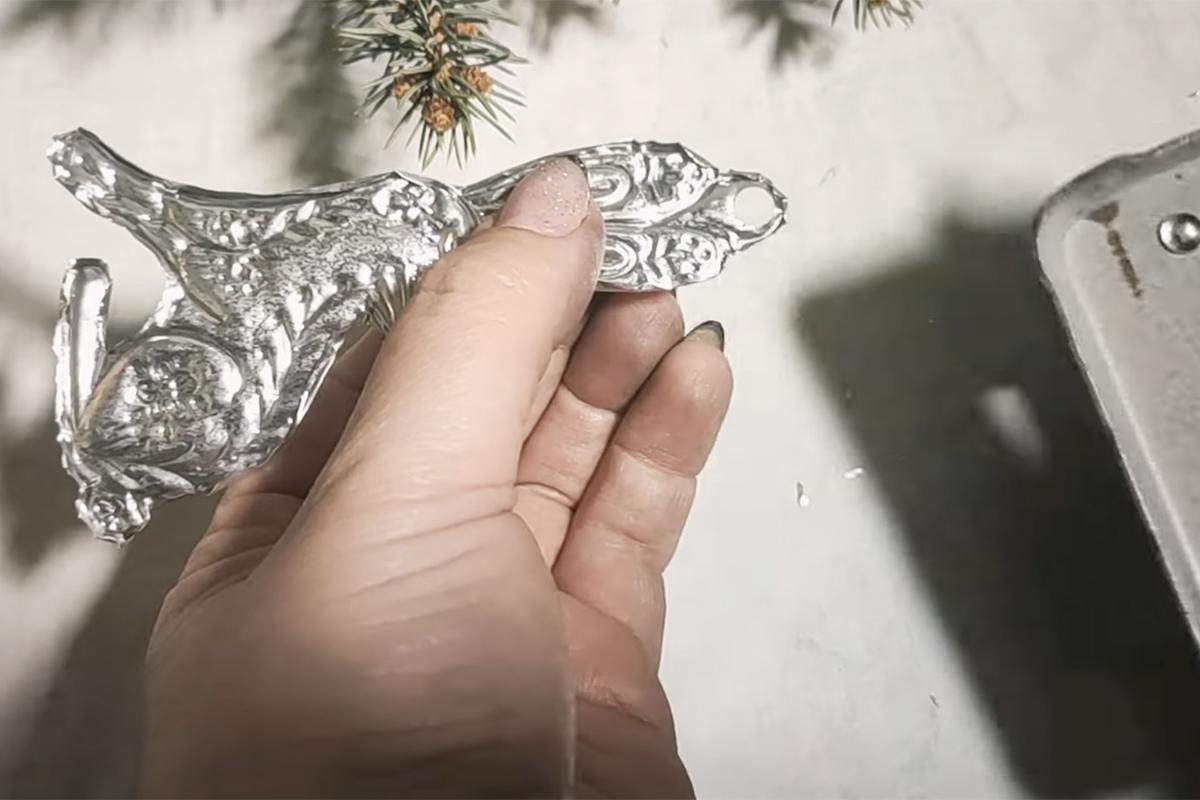 Как сделать новогоднюю гирлянду из фольги