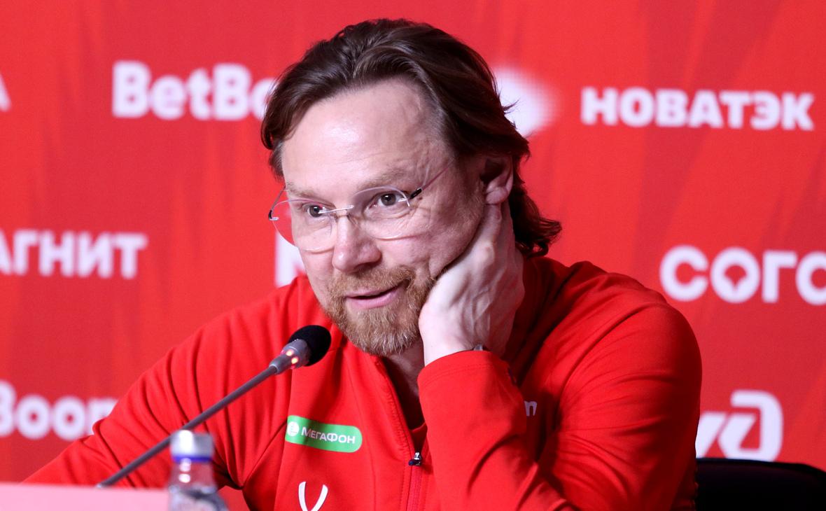 Валерий Карпин