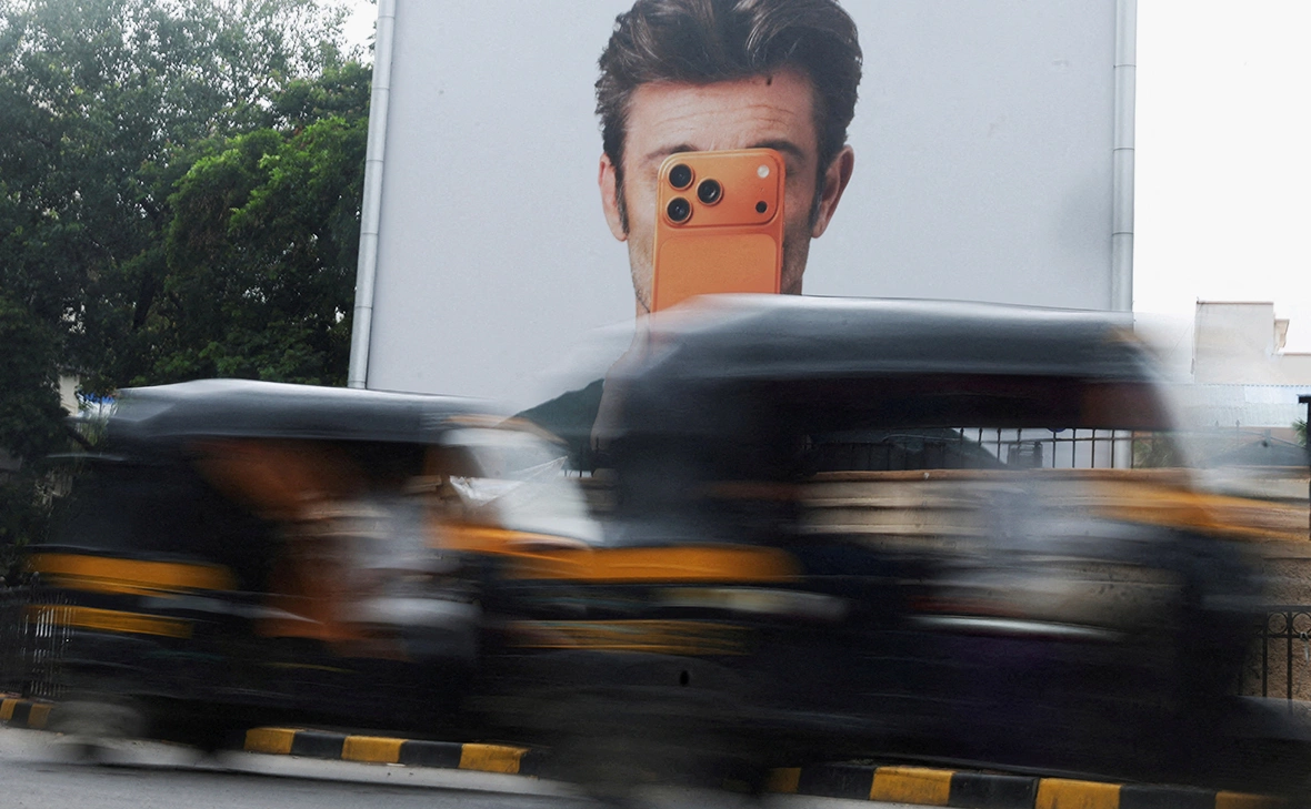 Francis Mascarenhas / Reuters