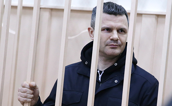 Рассмотрение вопроса об аресте владельца аэропорта Домодедово Д.Каменщика в Басманном суде. 19 февраля 2016 года


