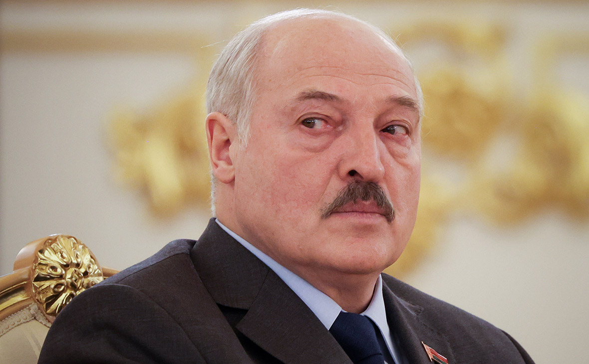 Лукашенко заявил об отсутствии у России планов по захвату Украины"/>













