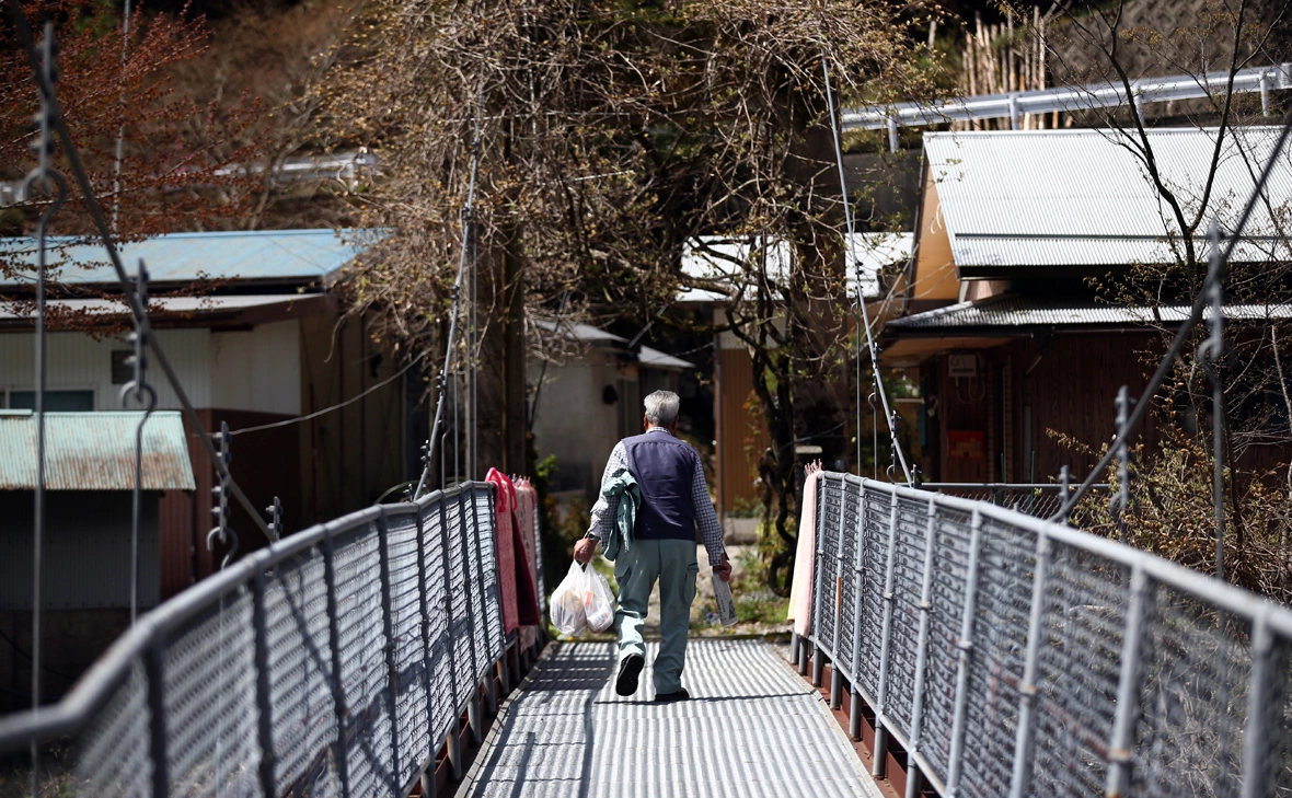 Carl Court / Getty Images