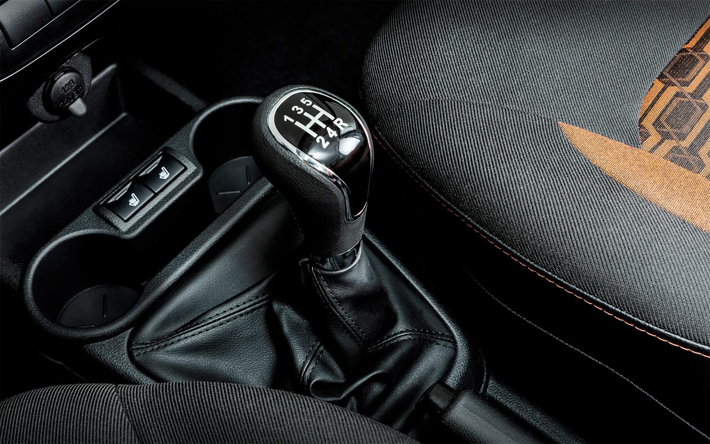 Вот как инвалидам водить машину на механике. Верховный суд все объяснил