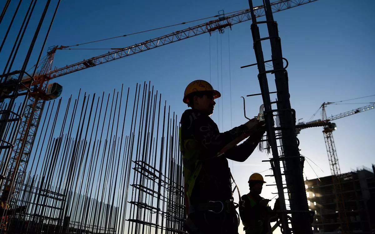 В 2022 году в России из аварийного жилья расселили около 200 тыс. человек