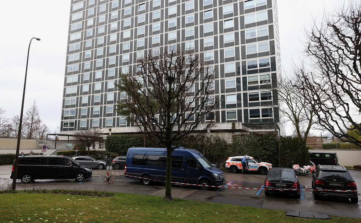 Pierre Albouy / Reuters