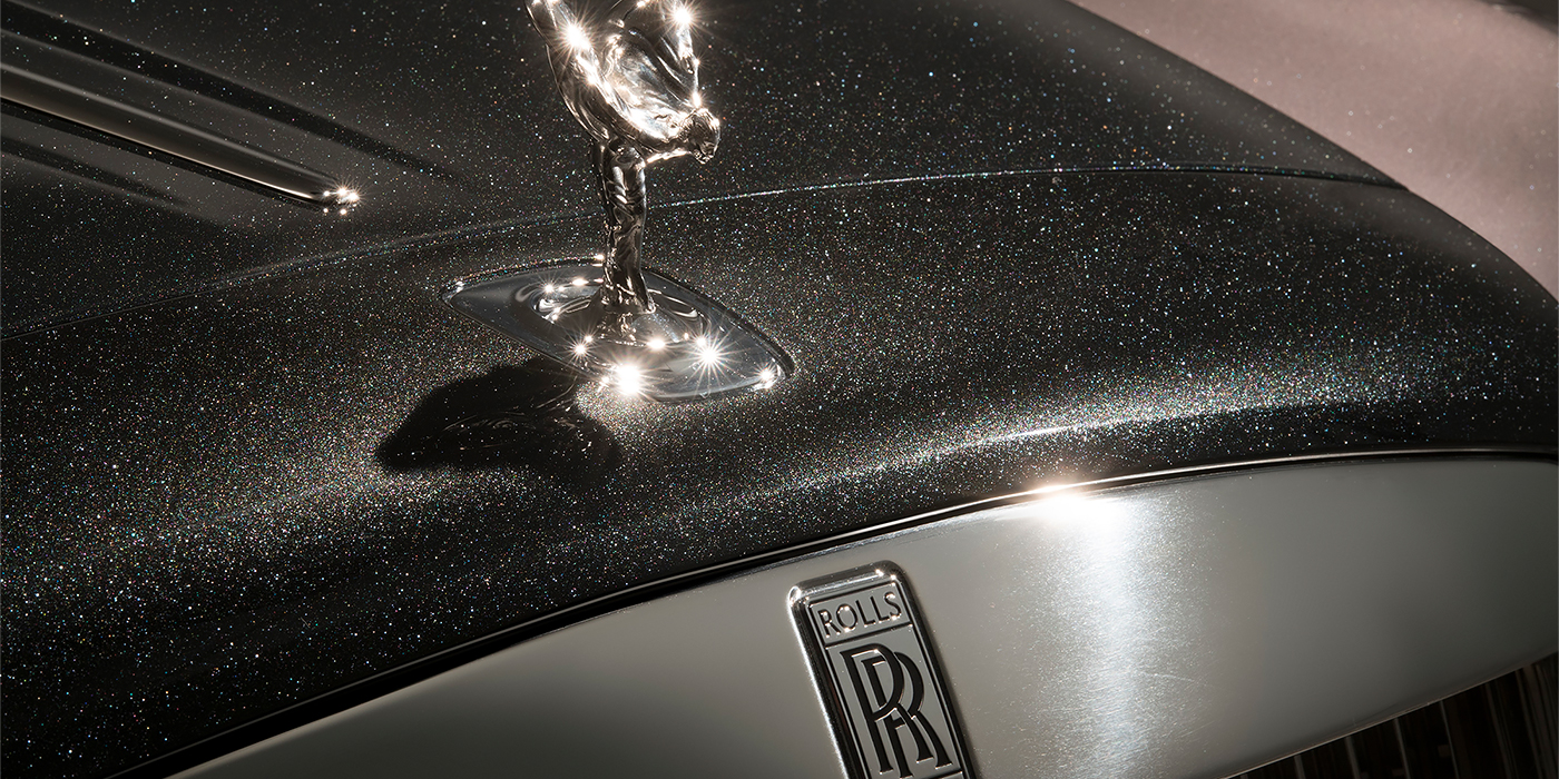 Rolls-Royce представил автомобиль с краской из алмазов