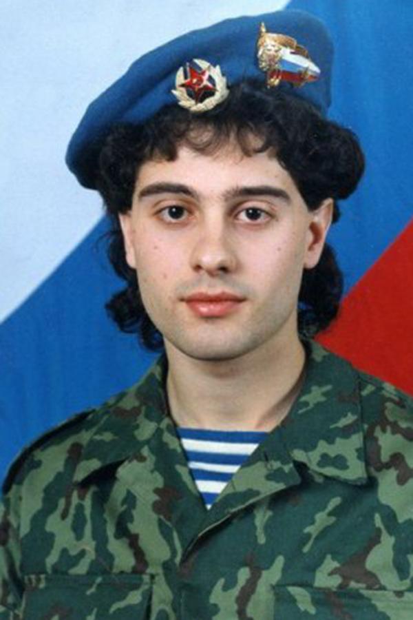 Антон Макарский во время службы в армии