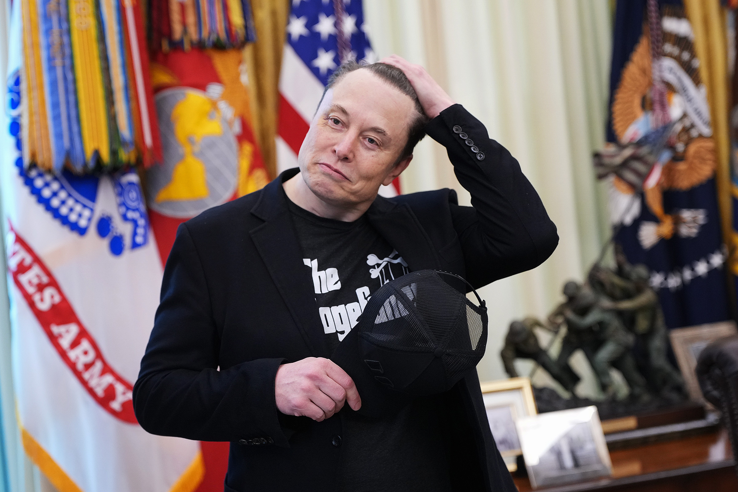 Еще до формального истечения полномочий Маск начал критиковать программный законопроект Трампа (Big Beautiful Bill, BBB). Критика продолжилась в X&nbsp;&mdash; бизнесмен назвал документ &laquo;мерзостью&raquo;, а 5 июня в конфликт вступил и Дональд Трамп. Они около 6 часов пререкались друг с другом: Маск требовал отставки республиканца, а Трамп заявил, что бизнесмен &laquo;выдохся&raquo; и поэтому покинул Белый дом.

На следующий день президент назвал Маска человеком, &laquo;который потерял рассудок&raquo;. По словам республиканца, предприниматель хочет с ним поговорить, но он пока не готов говорить с ним.