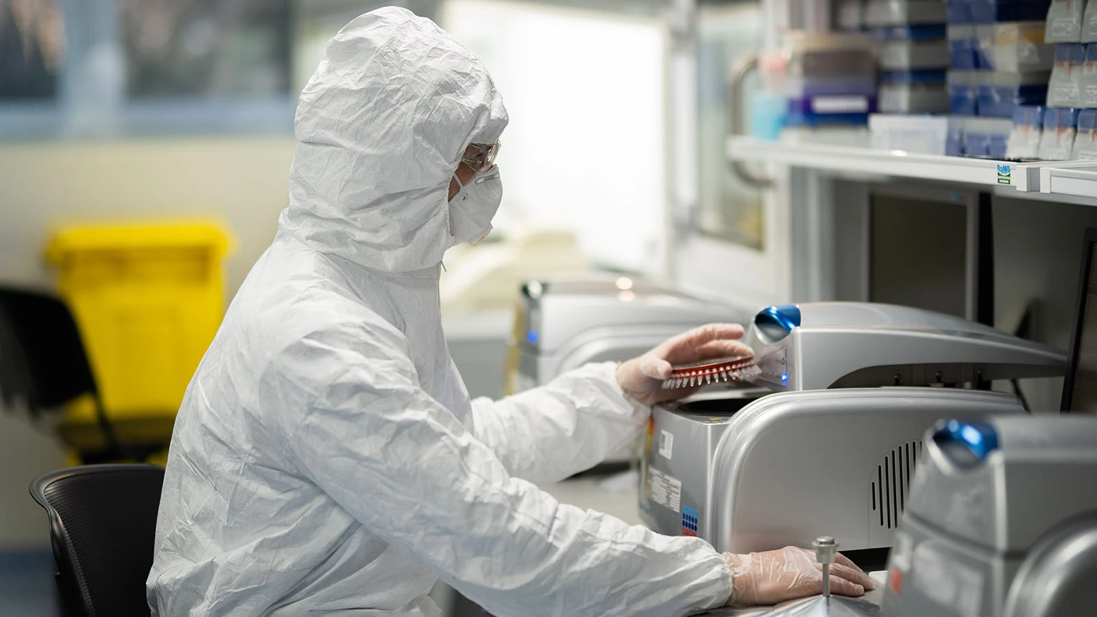 Важной задачей для ученых является снижение числа скринингов в вирусологических лабораториях