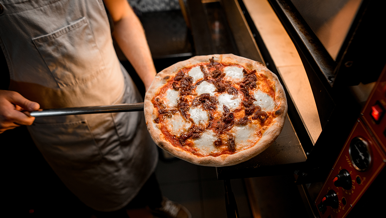 В 2025 году вакансий для пиццамейкеров в России стало больше на 14%