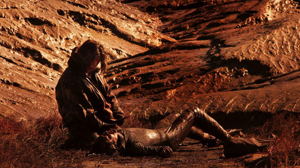 Кадр из фильма &laquo;Плавник&raquo;