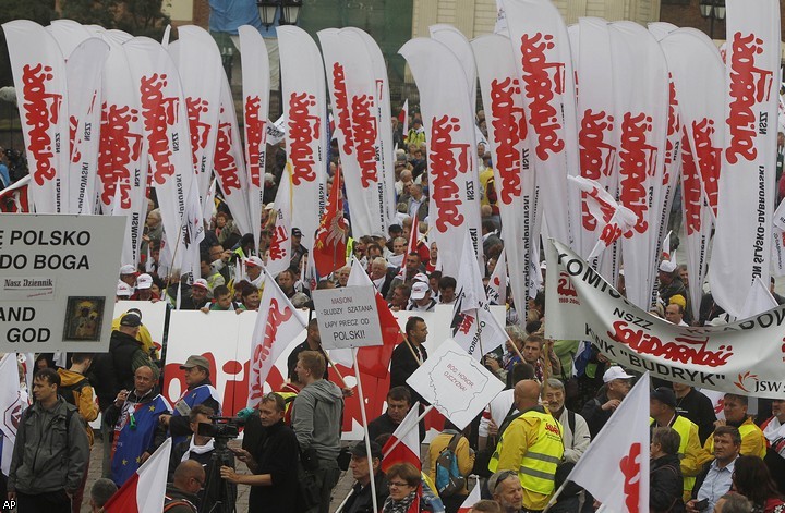 Польские профсоюзы провели многотысячную антиправительственную демонстрацию