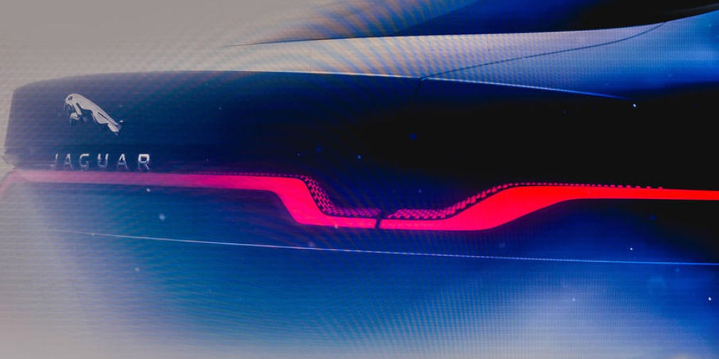 На премьере нового Defender анонсировали электрический Jaguar XJ