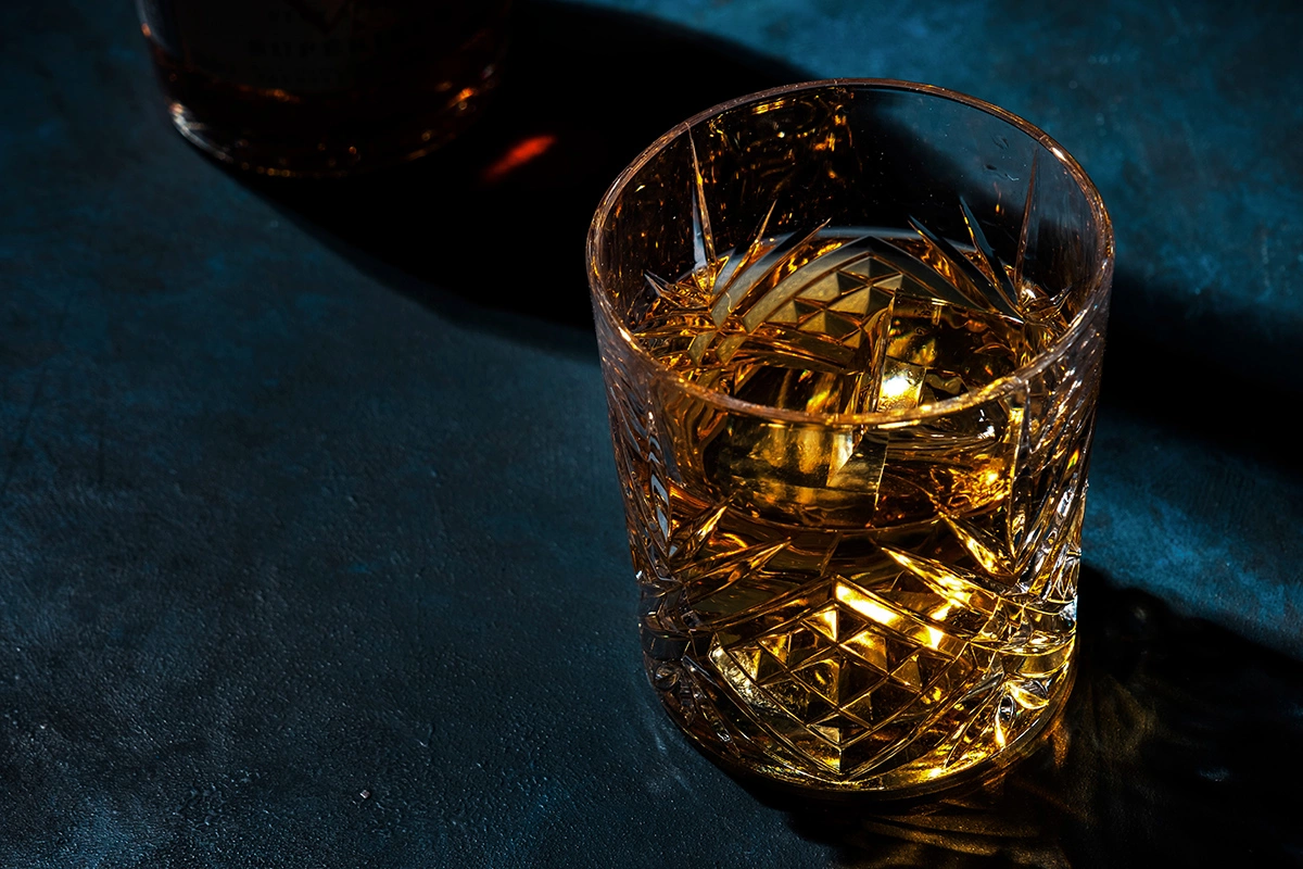 Ранее выпускались виски, посвященные Элтону Джону, Джону Леннону, группам AC/DC и Queen