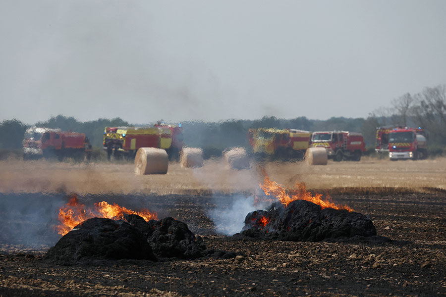 Stephane Mahe / Reuters
