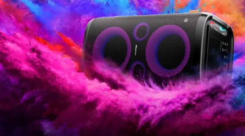 Портативная колонка Hisense Party rocker HP100&nbsp;&mdash; это пять вариантов подсветки, динамики мощностью 300 Вт с эффектом объемного звука и 15 часов непрерывной работы. Верхняя панель защищена от мелких капель и брызг. От колонки можно заряжать смартфоны, поддерживающие функцию беспроводной зарядки, а в режиме &laquo;Караоке&raquo; к ней можно подключить беспроводной микрофон