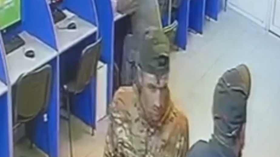 В букмекерской конторе в Петербурге ранения получили три человека. Видео