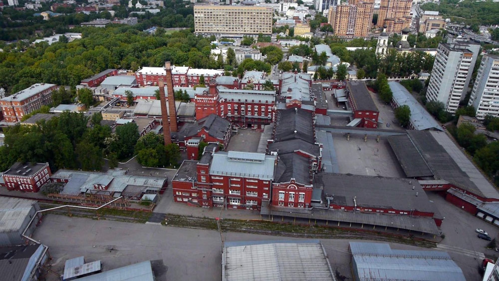 Самый известный водочный завод в России застроят жильем