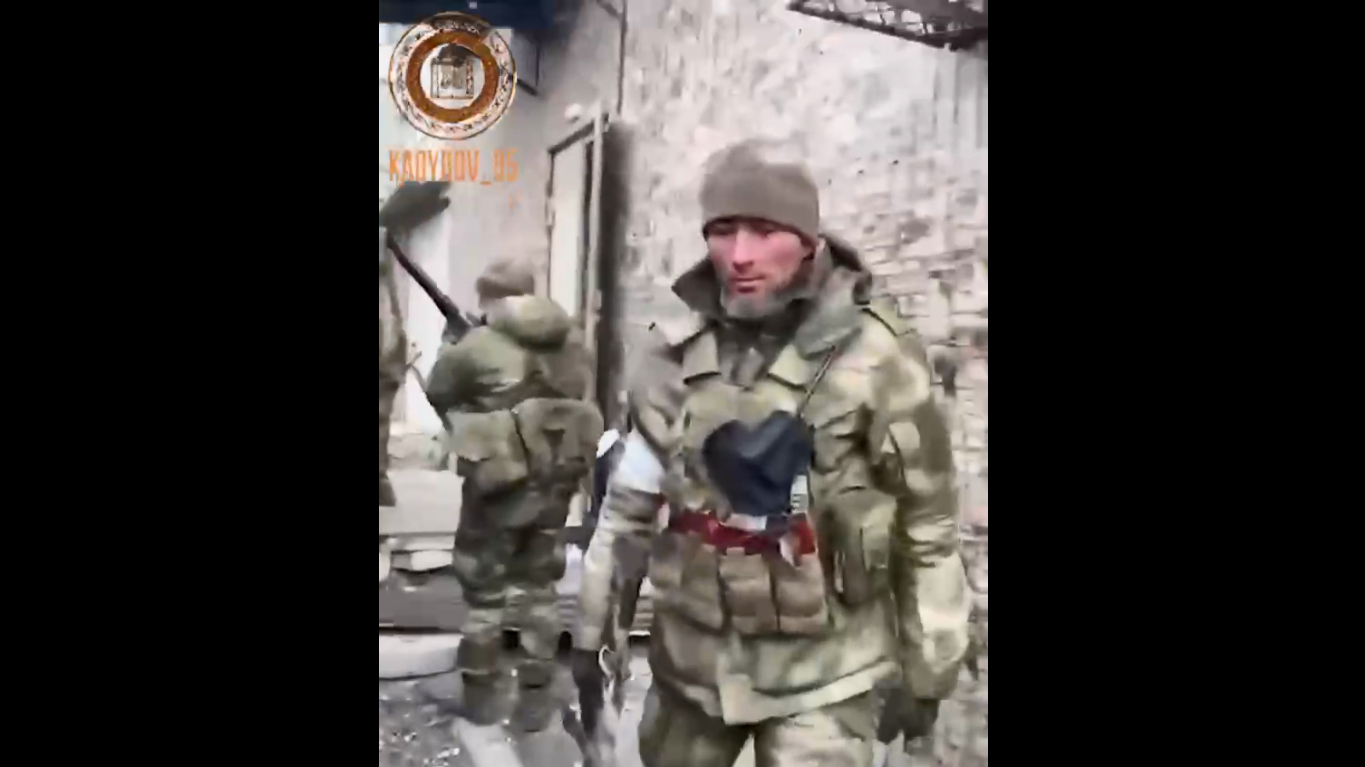 Кадыров опубликовал кадры боев в Мариуполе