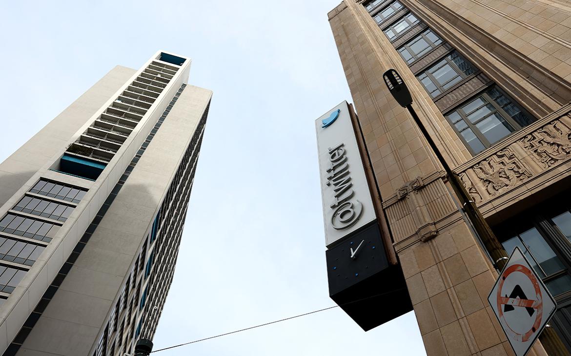 Bloomberg узнал об ограничении доступа к модерации контента в Twitter