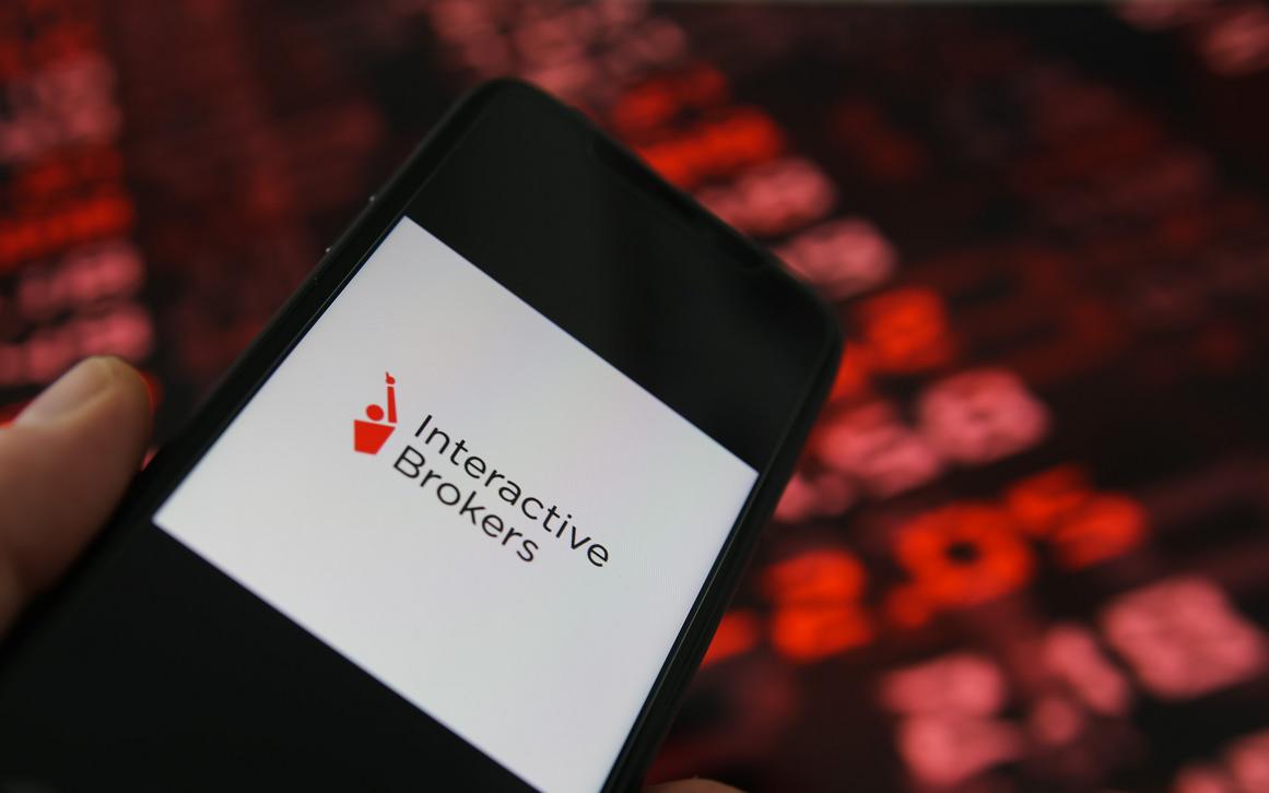 Брокер Interactive Brokers ограничил операции по счетам россиян | РБК  Инвестиции