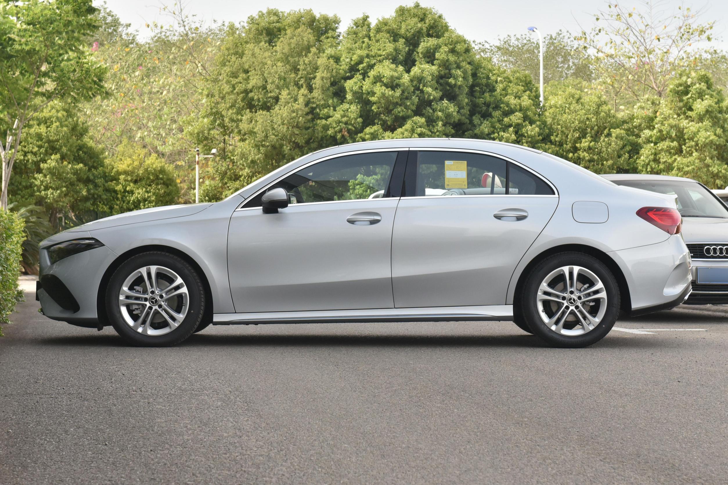 Mercedes-Benz A-Class L